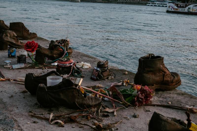 Cosa vedere a Budapest in 3 Giorni Itinerario Scarpe sul Danubio TutorialBay