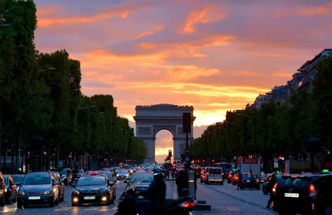 TutorialBay Come viaggiare Sicuri in Francia Guida